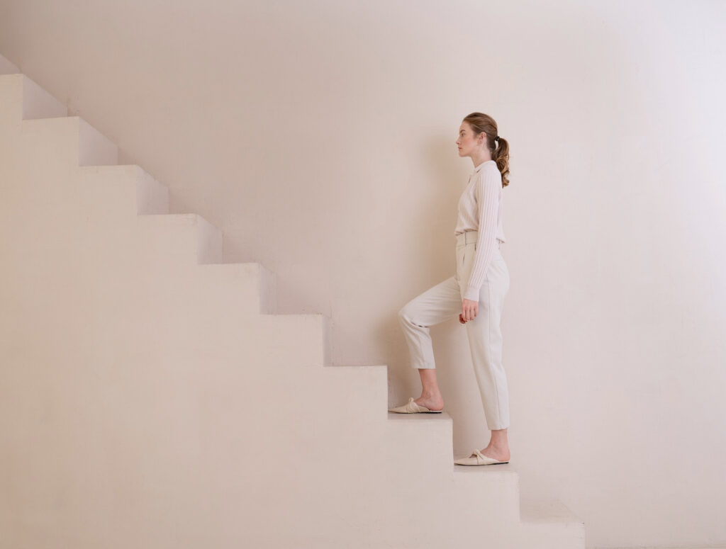 2149317743 2 - Executive-Women The Comeback Code: How to Rise Again When Life Knocks You Down