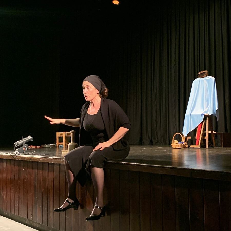 حياة كثيرة في امرأة واحدة: ماريا دويهي تقف على القمة