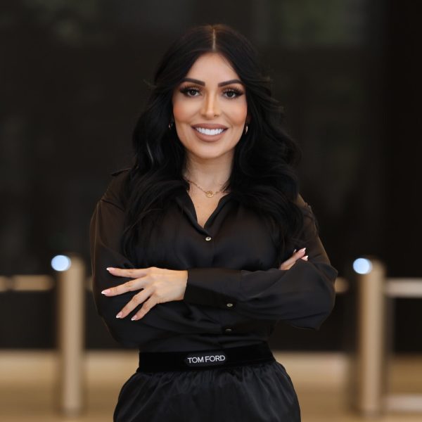 Ivon Beltrán: a Colombian who is multi-talented personality. This includes Luxury Real Estate Agent, TV Anchor, Reporter and Journalist